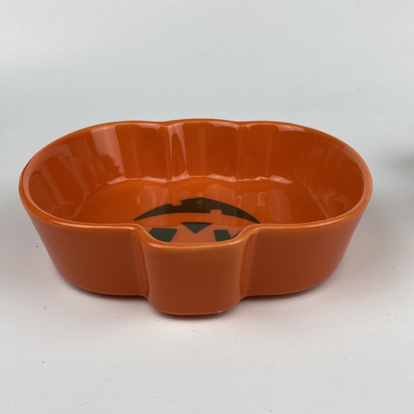 Michael’s Stoneware Ghost & Pumpkin Baking Dishes set of 2 6” - Picture 4 of 15